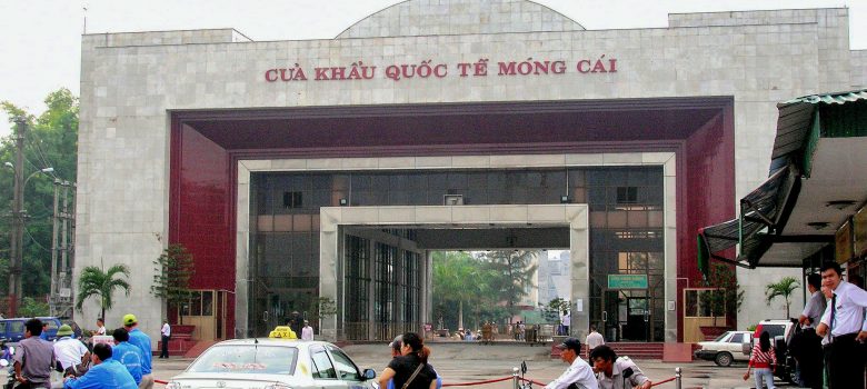 Mong Cai border crossing to China